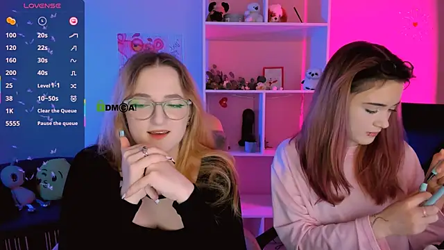 liana kisses online show from September 27, 2025, 7:20 pm