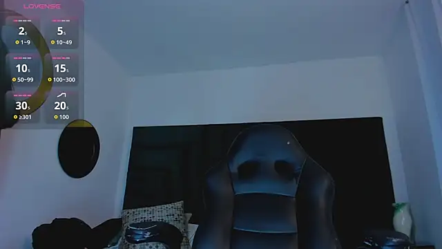 BarbaraKnox  online show from October 14, 2025, 11:58 pm