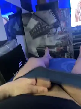 MatthewEmme online show from February 11, 2026, 11:48 pm