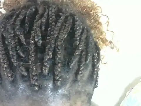 Snapshot of Pretty-emmie chatting on October 13, 2025, 9:38 pm Pretty-emmie online show from October 13, 2025, 9:38 pm