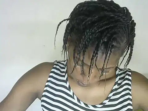 Snapshot of Pretty-emmie chatting on September 19, 2025, 4:05 am Pretty-emmie online show from September 19, 2025, 4:05 am