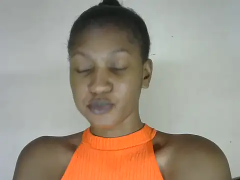 Snapshot of Pretty-emmie chatting on September 16, 2025, 3:46 pm Pretty-emmie online show from September 16, 2025, 3:46 pm