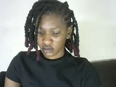 Snapshot of Pretty-emmie chatting on March 5, 2025, 6:33 am Pretty-emmie online show from March 5, 2025, 6:33 am