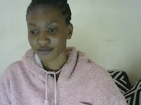 Snapshot of Pretty-emmie chatting on March 21, 2025, 12:39 pm Pretty-emmie online show from March 21, 2025, 12:39 pm