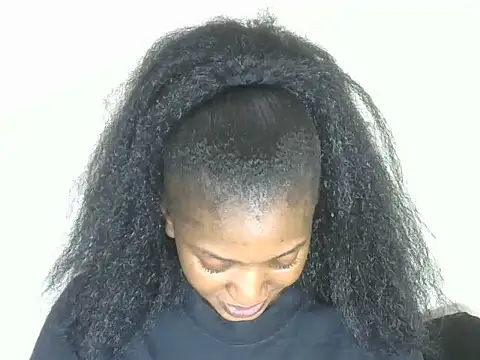 Snapshot of Pretty-emmie chatting on September 13, 2025, 4:40 pm Pretty-emmie online show from September 13, 2025, 4:40 pm