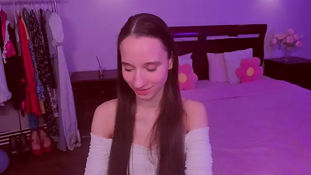 Snapshot of StaceySunny chatting on February 17, 2026, 5:32 pm StaceySunny online show from February 17, 2026, 5:32 pm