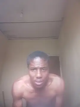 Snapshot of MkingPin chatting on February 17, 2026, 6:44 am MkingPin online show from February 17, 2026, 6:44 am