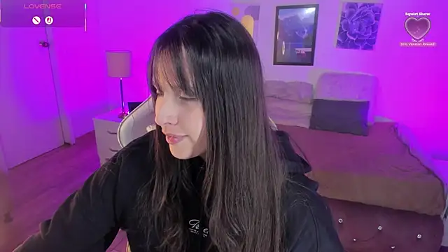 Snapshot of Violeta_dss chatting on September 19, 2025, 2:32 pm Violeta dss online show from September 19, 2025, 2:32 pm