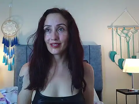 IberianMoonMK online show from January 9, 2026, 5:20 pm