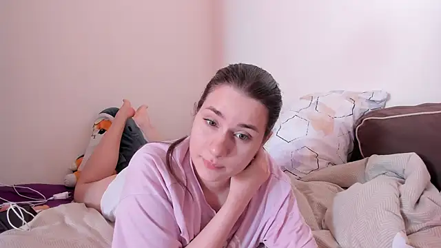 Snapshot of LunaWines chatting on March 21, 2026, 11:25 am LunaWines online show from March 21, 2026, 11:25 am