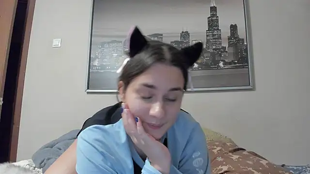 Snapshot of LunaWines chatting on September 14, 2025, 7:03 pm LunaWines online show from September 14, 2025, 7:03 pm