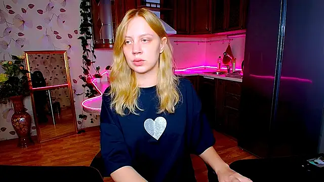 Snapshot of SexyNadi chatting on October 2, 2025, 8:18 am SexyNadi online show from October 2, 2025, 8:18 am