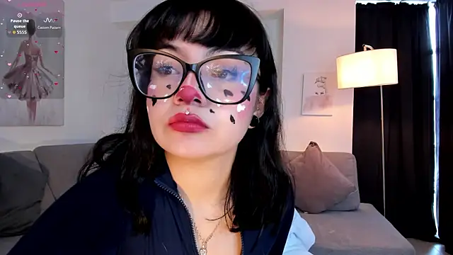 Snapshot of Sweet_Namii chatting on October 15, 2025, 3:53 pm Sweet Namii online show from October 15, 2025, 3:53 pm