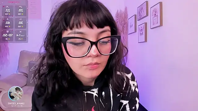 Snapshot of Sweet_Namii chatting on September 13, 2025, 7:14 pm Sweet Namii online show from September 13, 2025, 7:14 pm