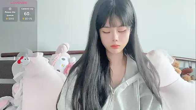 Qedgjwyz1 online show from April 8, 2026, 11:28 pm