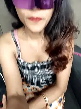 Snapshot of REVA_DARLING chatting on October 13, 2025, 6:15 am REVA DARLING online show from October 13, 2025, 6:15 am