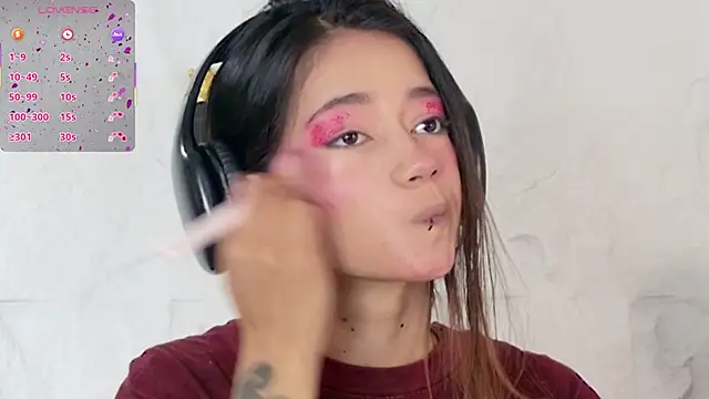 zorravioletta1 online show from October 5, 2025, 12:18 pm