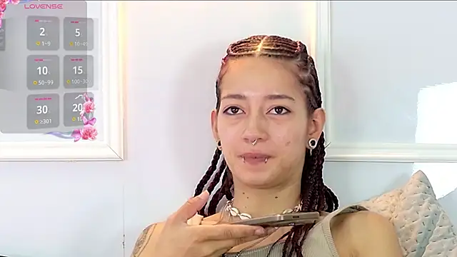 zorravioletta1 online show from May 13, 2026, 1:18 pm