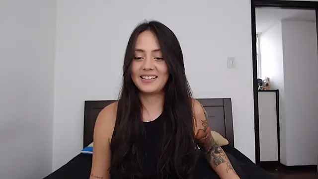 Snapshot of rebecca_collin chatting on July 22, 2026, 5:59 pm rebecca collin online show from July 22, 2026, 5:59 pm