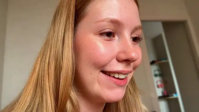 HoneyAudrey online show from June 22, 2026, 2:39 am