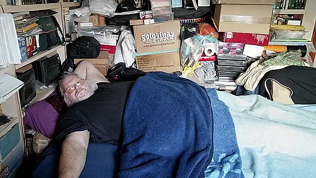 hadeszeuss2 online show from January 13, 2026, 3:16 pm