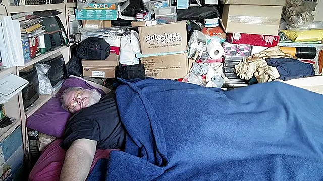 hadeszeuss2 online show from December 5, 2025, 2:15 pm