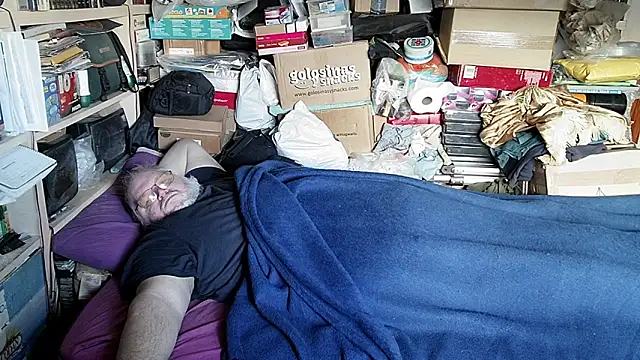 hadeszeuss2 online show from December 2, 2025, 8:49 am