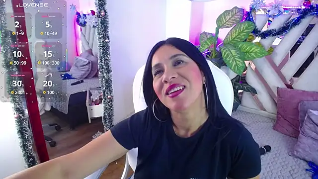 Camille jhonson online show from December 18, 2025, 10:08 am