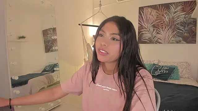 emma alice  online show from March 18, 2025, 6:17 pm