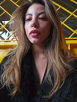 Karen San Miguel online show from April 16, 2026, 6:30 pm