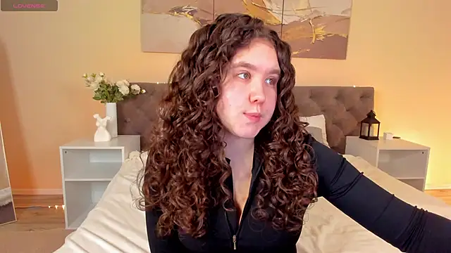 Ariella Sol online show from June 11, 2026, 1:16 am