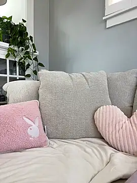 LoveShae  online show from March 11, 2025, 4:29 pm