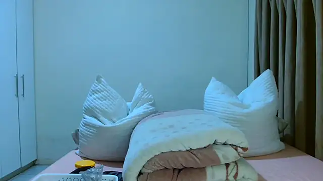 Snapshot of ALEXABOUJEE95 chatting on February 21, 2026, 3:52 am ALEXABOUJEE95 online show from February 21, 2026, 3:52 am