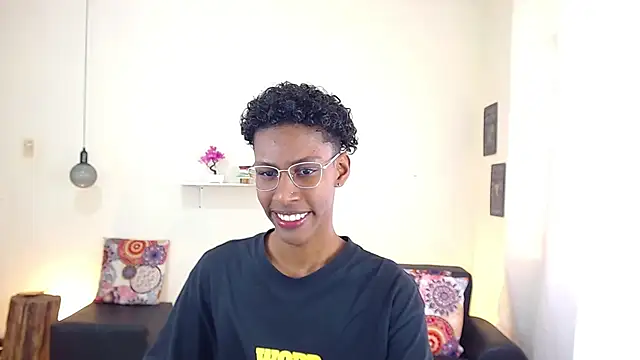 maiki18  online show from March 13, 2025, 1:40 pm