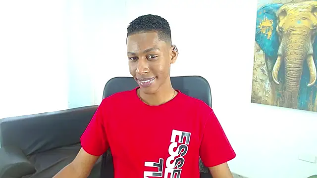 maiki18  online show from February 6, 2026, 8:38 pm