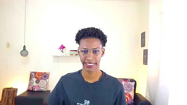 maiki18  online show from March 12, 2025, 1:51 pm