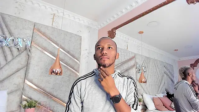 JamesParck online show from February 21, 2025, 12:38 pm