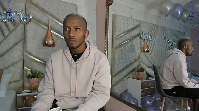 JamesParck online show from February 17, 2025, 12:27 pm