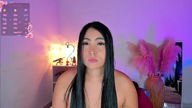 Sarahballiston  online show from February 22, 2025, 3:45 am