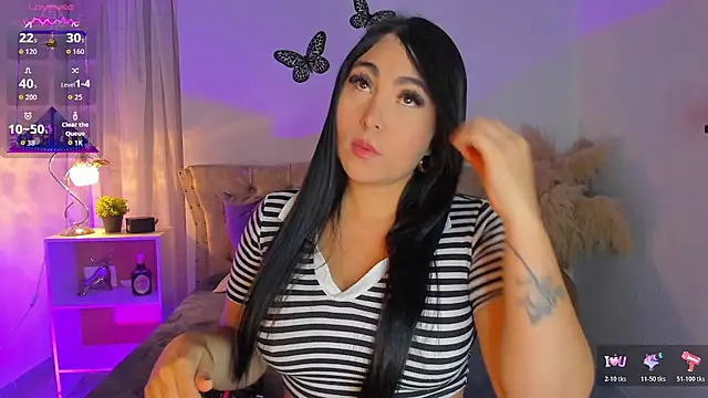 Sarahballiston  online show from November 27, 2025, 12:33 am