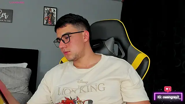 owengray2n online show from March 22, 2025, 11:42 pm