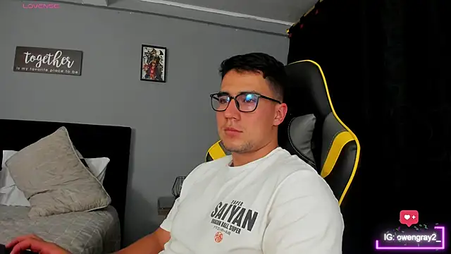 owengray2n online show from March 22, 2025, 2:05 am