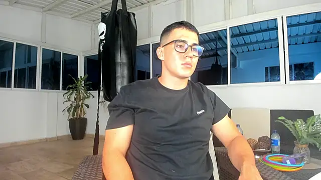 owengray2n online show from January 31, 2025, 1:11 am