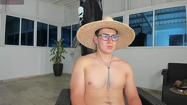 owengray2n online show from March 12, 2025, 2:09 am