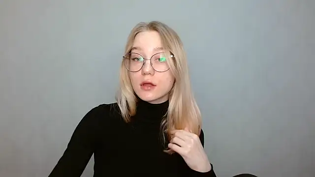 cindi hot online show from February 3, 2025, 1:08 pm