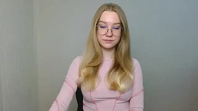 cindi hot online show from March 18, 2026, 10:29 am