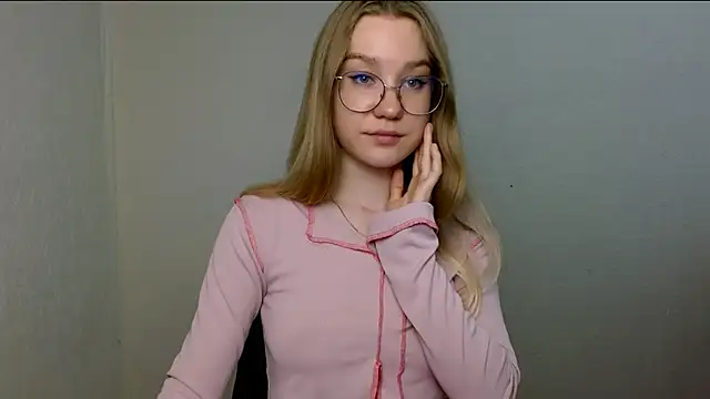 cindi hot online show from June 19, 2026, 2:34 pm