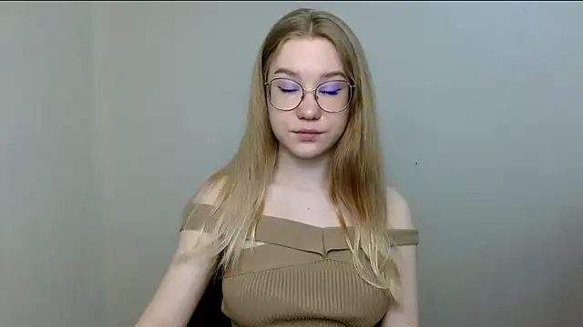 Snapshot of cindi_hot chatting on April 22, 2026, 11:17 am cindi hot online show from April 22, 2026, 11:17 am