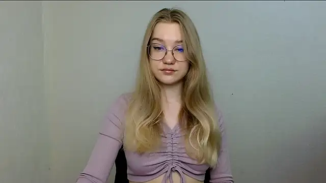 Snapshot of cindi_hot chatting on June 2, 2026, 10:37 am cindi hot online show from June 2, 2026, 10:37 am