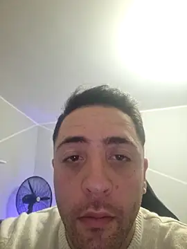 1ninefellababy online show from December 18, 2025, 6:23 pm